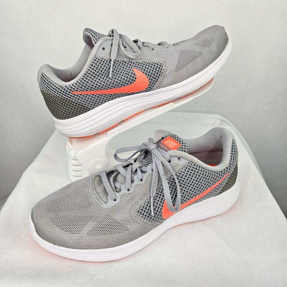 Nike Womens Revolution 3 Gray Running Shoes Size 10 - Picture 1 of 7